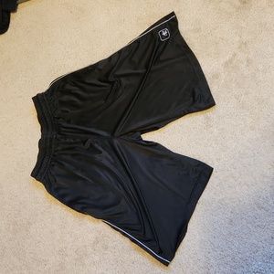 Size small men's basketball shorts